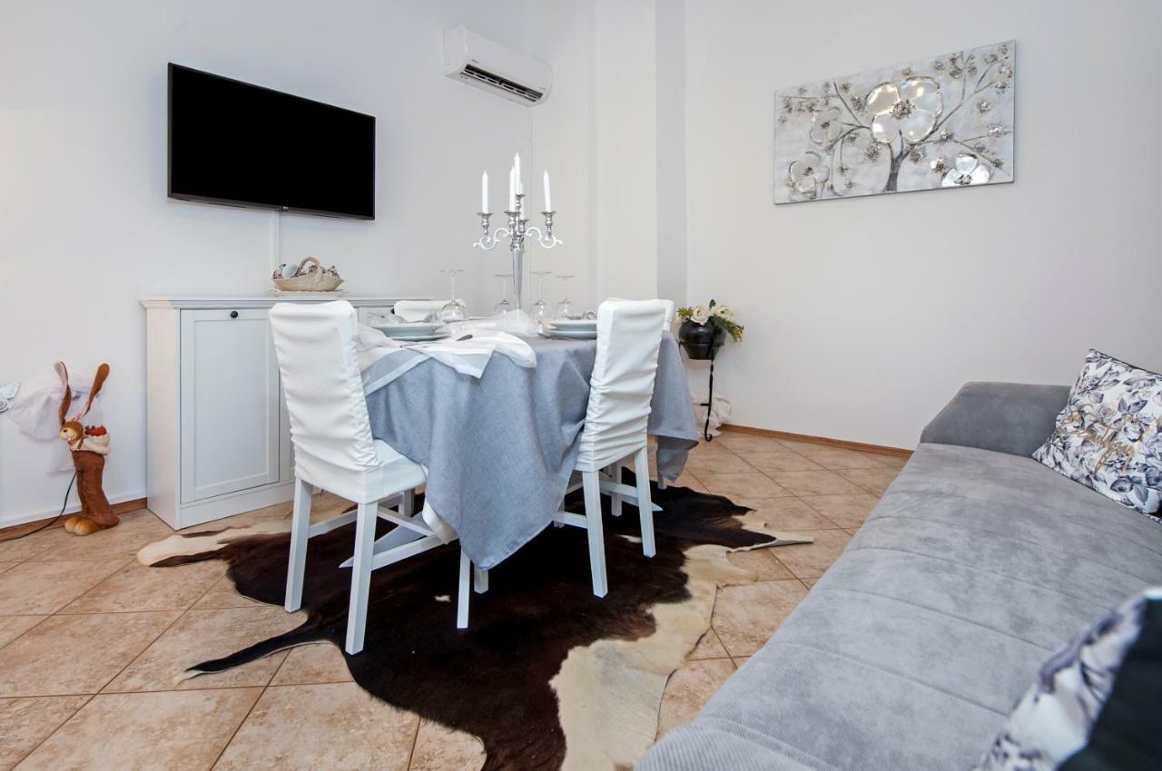 Apartment Len Rovinj Extérieur photo