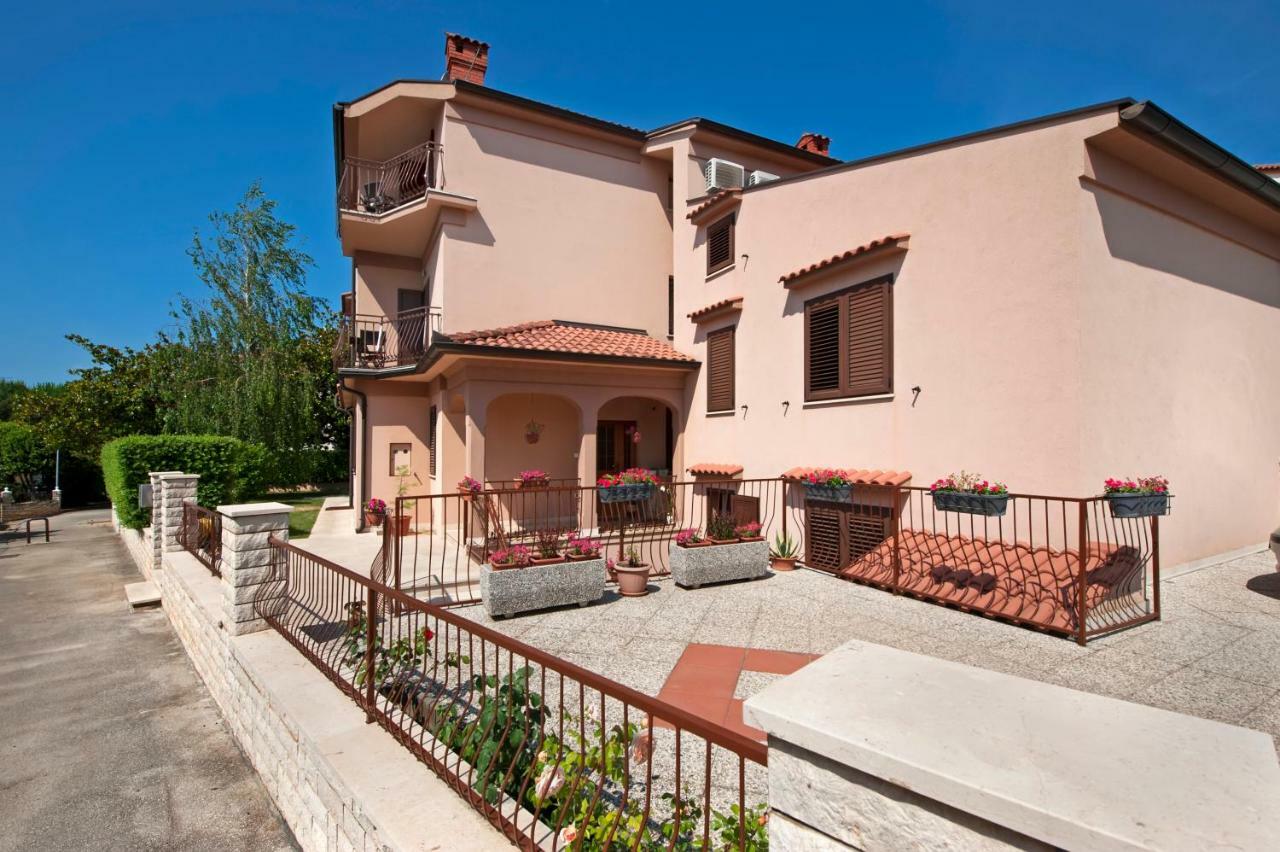 Apartment Len Rovinj Extérieur photo
